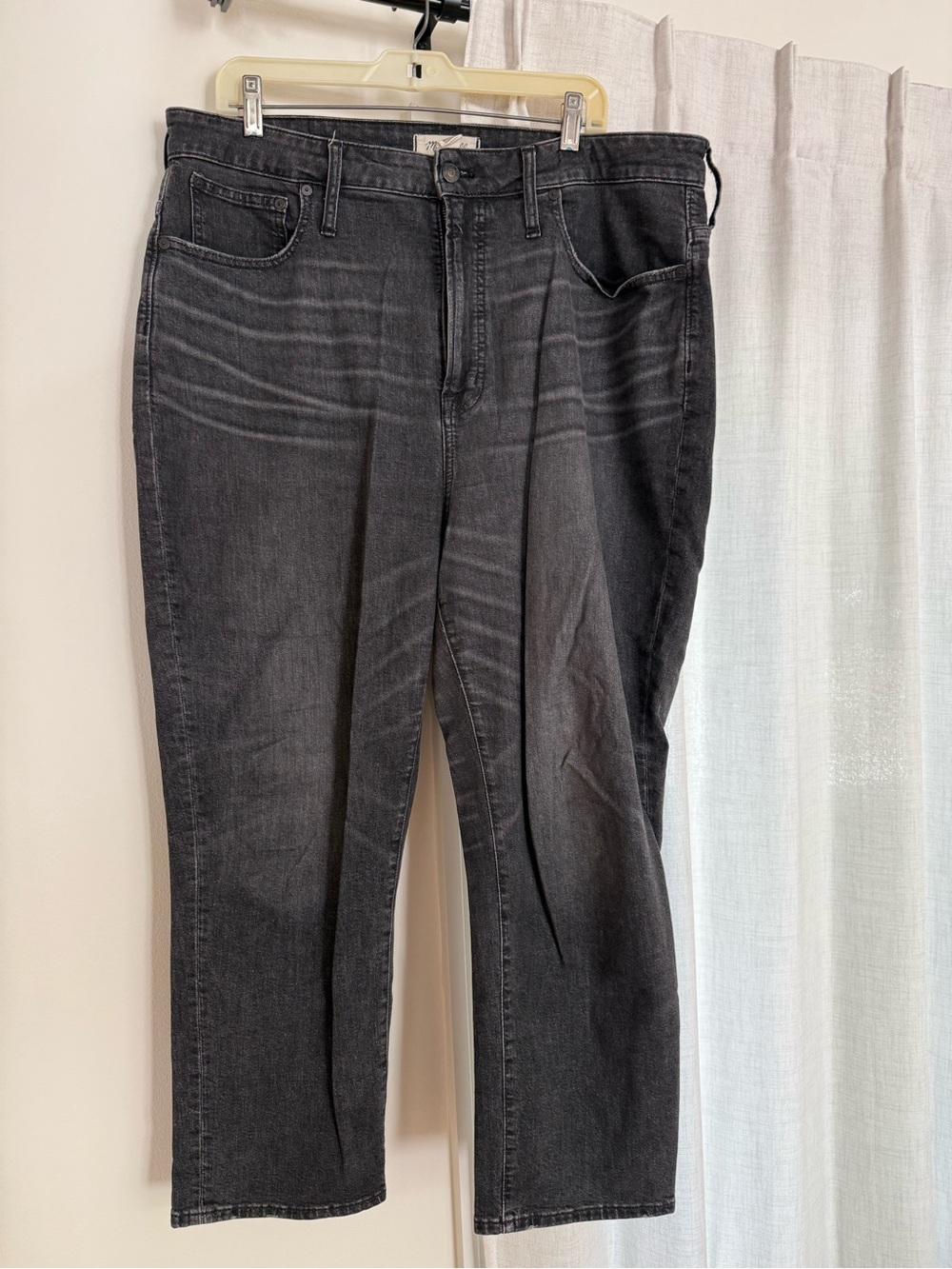 Madewell Straight-Leg High-Rise Jeans in Washed Black